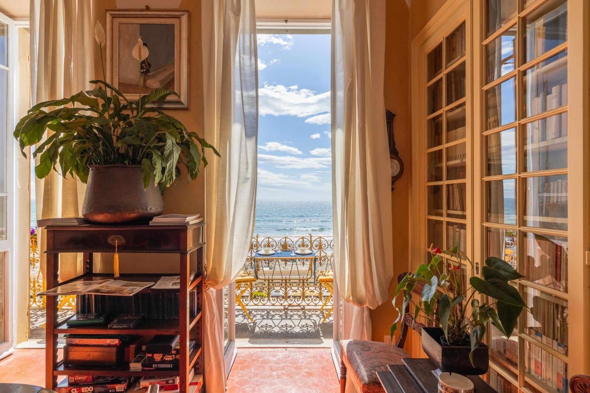 Casa D'Artista B&B Di Charme Alassio Bagian luar foto